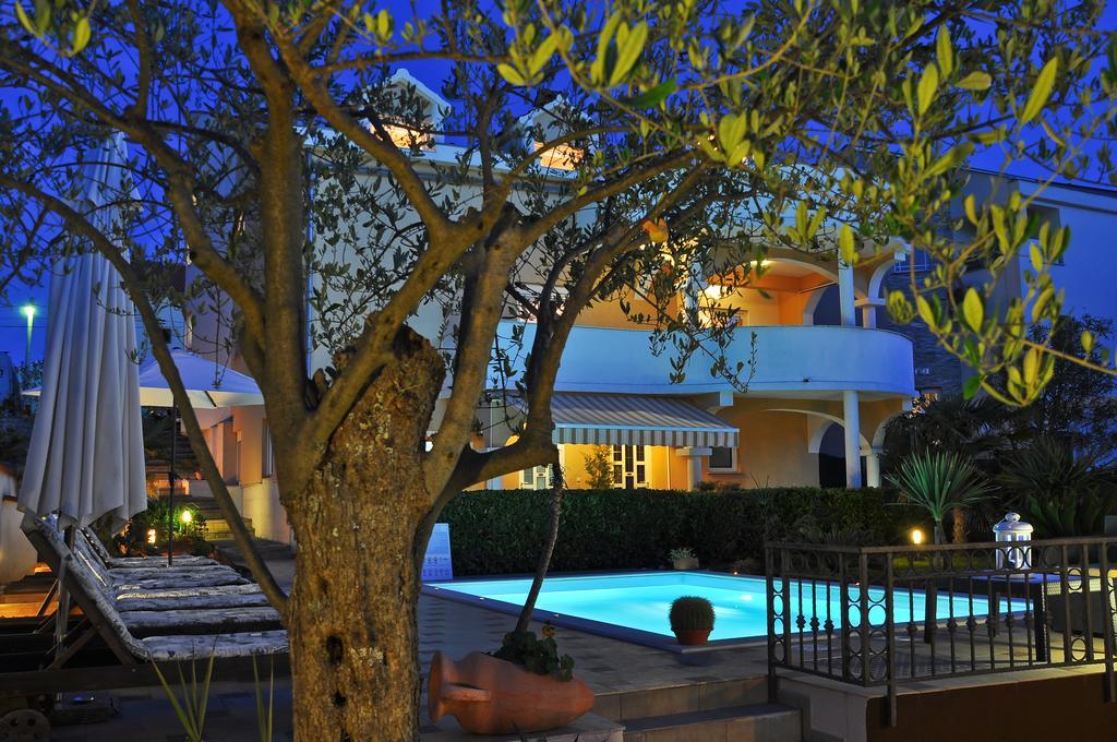 Villa Vanilla With Heated Pool Zadar Exterior photo