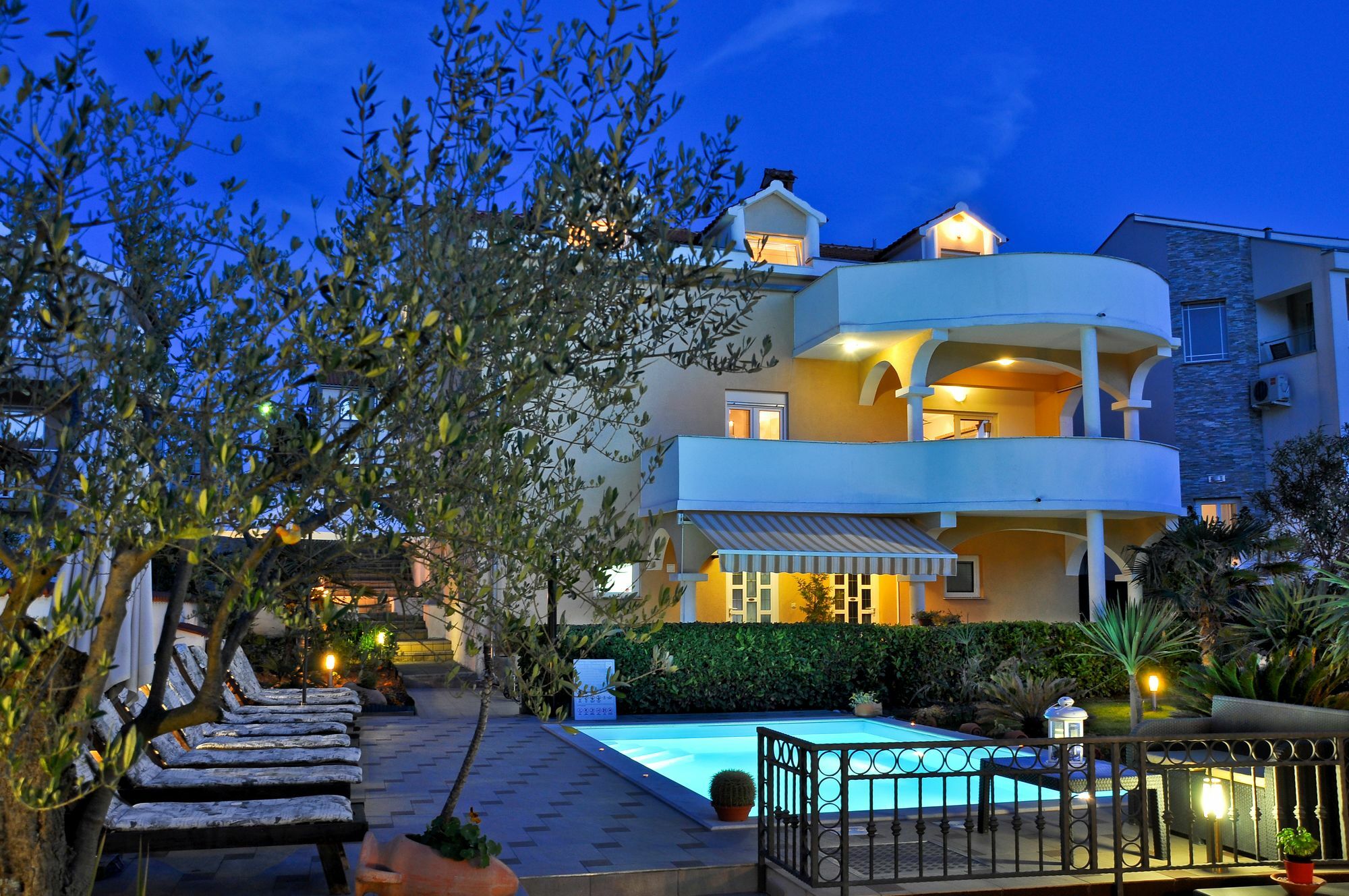 Villa Vanilla With Heated Pool Zadar Exterior photo